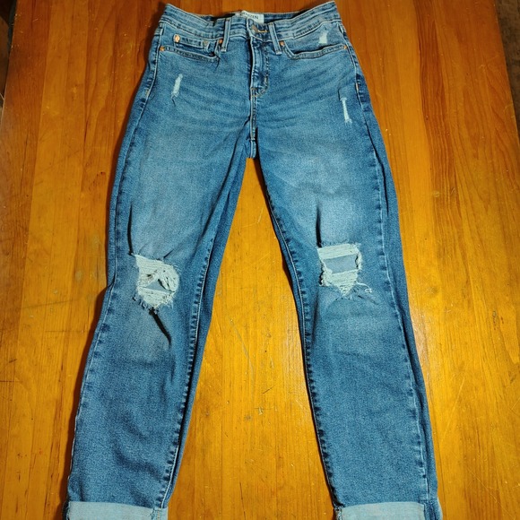 Denizen Levi's Mid Rise Boyfriend Distressed Jeans Size 4 Ripped Cuffed Denim - Picture 1 of 8